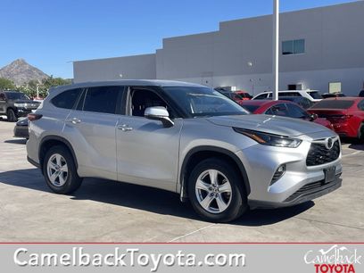 Used 2024 Toyota Highlander LE