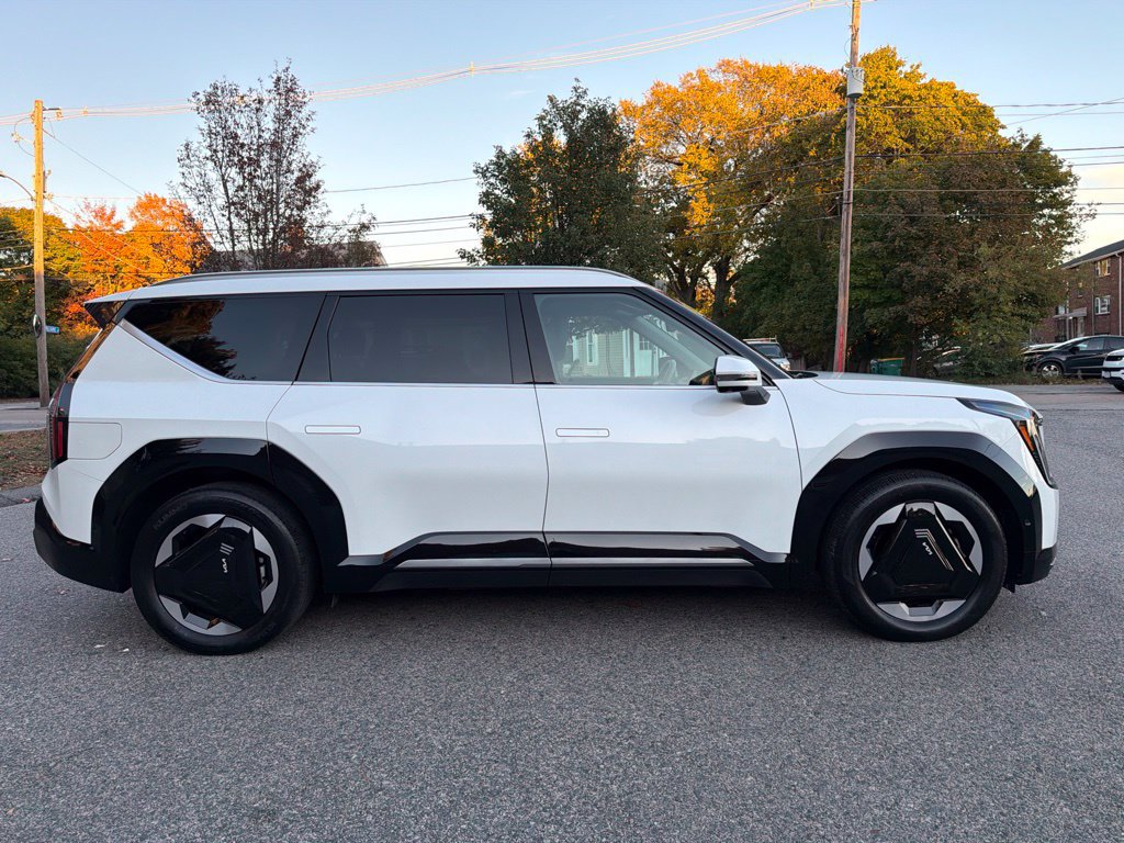 Certified 2024 Kia EV9 Land AWD/4WD image 8