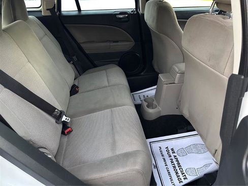 Used 2011 Dodge Caliber Mainstreet image 19