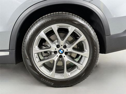 New 2026 BMW X5 xDrive40i w/ Climate Comfort Package image 30