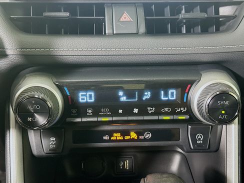 Used 2023 Toyota RAV4 XLE FWD image 23