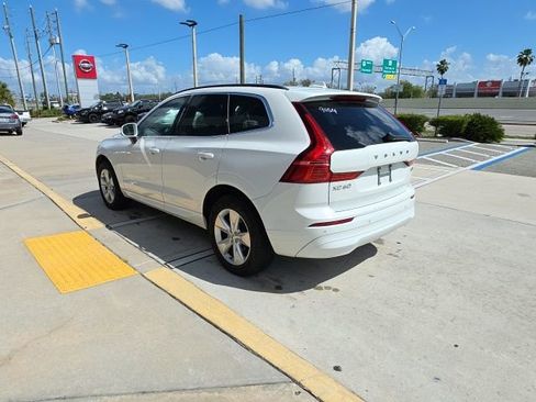 Used 2022 Volvo XC60 B5 Momentum image 6