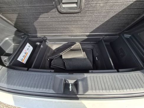 Used 2023 Honda Pilot Elite image 12