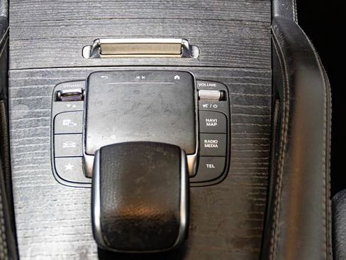 Used 2023 Mercedes-Benz GLE 350 4MATIC image 11