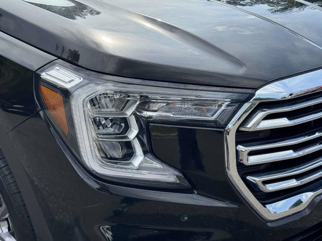 Used 2023 GMC Terrain SLT w/ Infotainment Package II AWD/4WD image 12