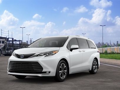 New 2025 Toyota Sienna Platinum