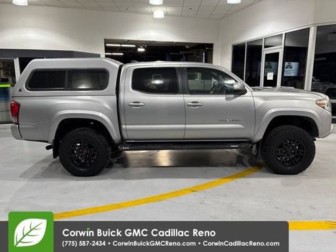 Used 2016 Toyota Tacoma TRD Sport w/ Towing Package AWD/4WD image 7