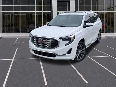 Used 2020 GMC Terrain Denali w/ Denali Premium Package AWD/4WD image 10