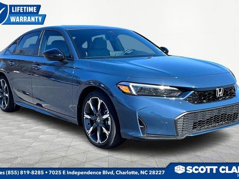 Used 2025 Honda Civic Sport Touring image 1