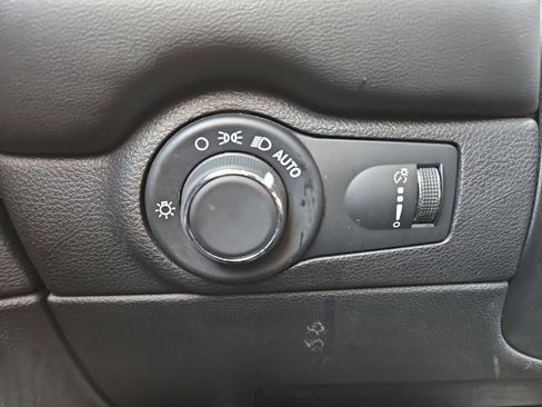 Used 2024 Dodge Durango GT image 23