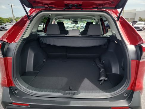 Used 2025 Toyota RAV4 XLE FWD image 11