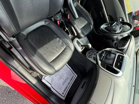 Used 2020 Chevrolet Sonic Premier image 18