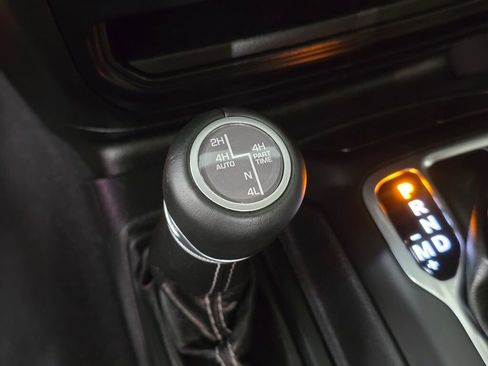 Used 2022 Jeep Wrangler Unlimited Sahara 4xe image 32