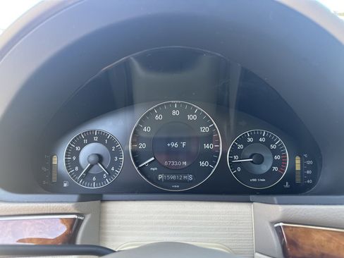 Used 2005 Mercedes-Benz E 320 Sedan image 24