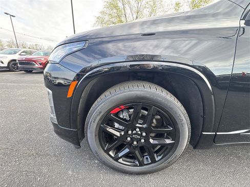 Used 2024 Chevrolet Traverse Premier image 10