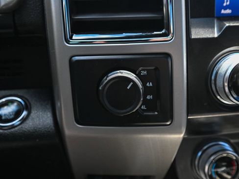 Used 2020 Ford F150 Lariat w/ Equipment Group 502A Luxury AWD/4WD image 36