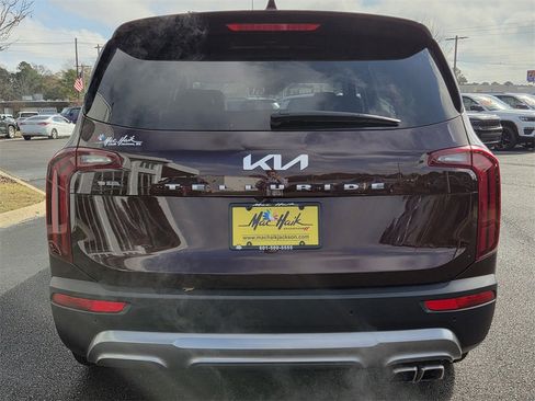 Used 2022 Kia Telluride S image 5