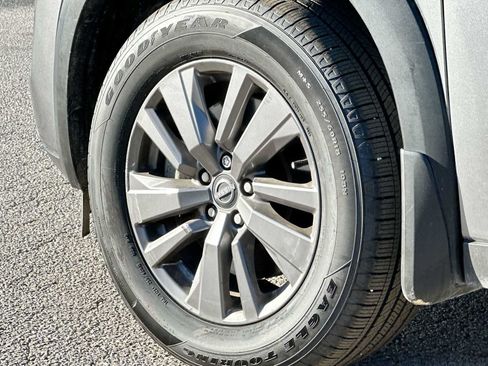 Used 2022 Nissan Pathfinder SV FWD image 11