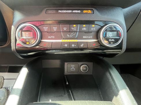 Used 2021 Ford Escape SEL w/ Technology Package FWD image 12