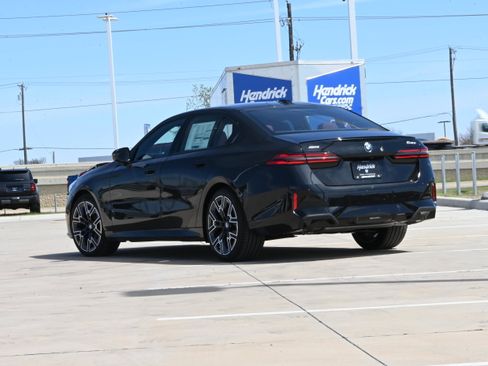 New 2026 BMW 540i xDrive 540i xDrive w/ Executive Package image 2