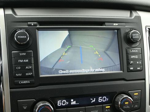 Used 2016 Nissan Titan SL RWD image 18