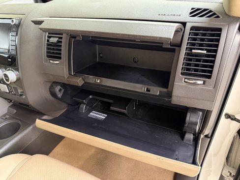 Used 2011 Toyota Sequoia Platinum image 38