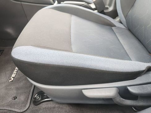 Used 2025 Nissan Versa SV FWD image 18
