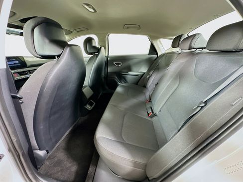 Used 2025 Kia K4 LXS image 26