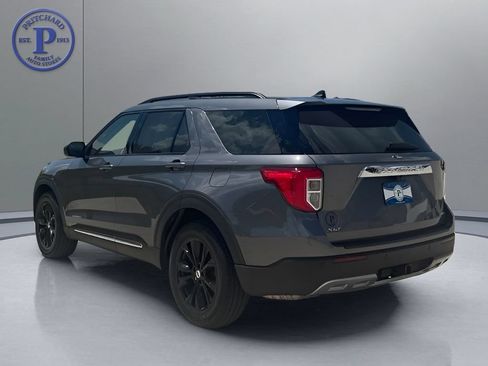 Used 2022 Ford Explorer XLT w/ Equipment Group 202A AWD/4WD image 5