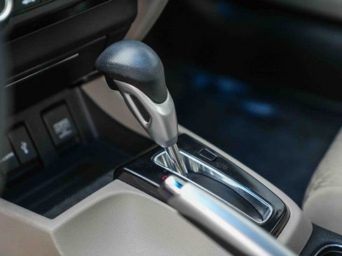 Used 2015 Honda Civic EX image 21