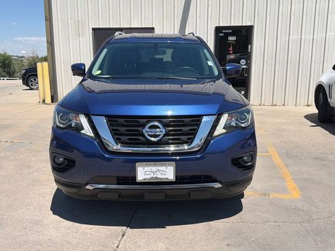 Used 2020 Nissan Pathfinder SL AWD/4WD image 2