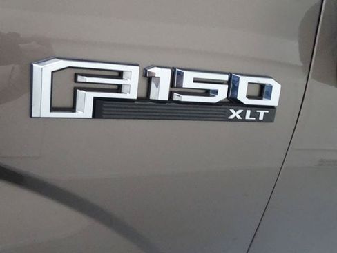 Used 2018 Ford F150 XLT w/ Equipment Group 302A Luxury AWD/4WD image 23