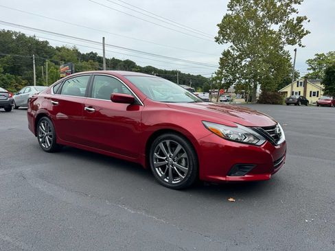 Used 2018 Nissan Altima 2.5 SR w/ SR Special Edition image 4