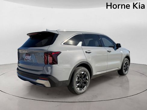 New 2026 Kia Sorento S FWD image 4