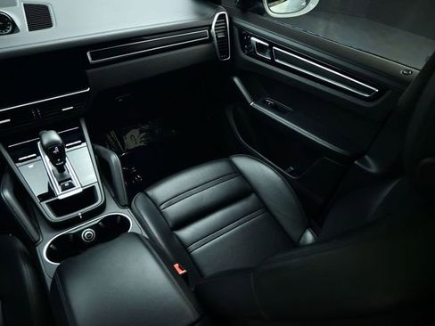 Used 2021 Porsche Cayenne GTS image 48