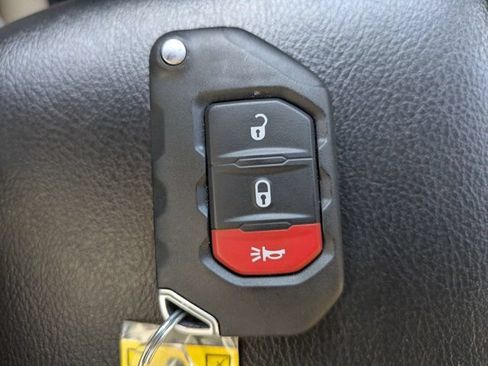 Used 2020 Jeep Wrangler Unlimited Sport AWD/4WD image 31