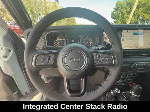 New 2026 Jeep Wrangler Unlimited Rubicon w/ Technology Group AWD/4WD image 21