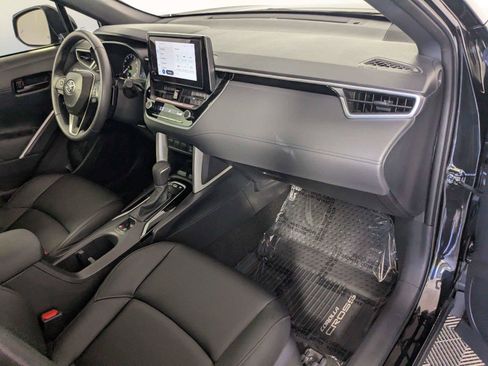 Used 2024 Toyota Corolla Cross AWD Hybrid image 31