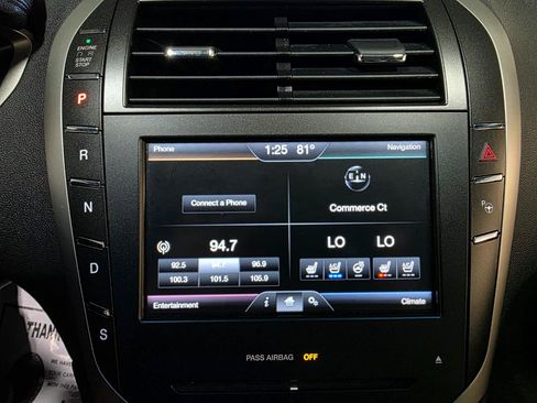 Used 2013 Lincoln MKZ FWD image 32