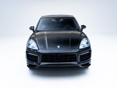 Used 2023 Porsche Cayenne GTS image 6