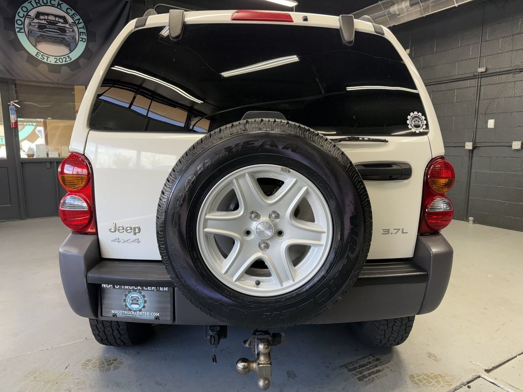 Used 2004 Jeep Liberty Sport w/ PWR Convenience Group AWD/4WD image 6
