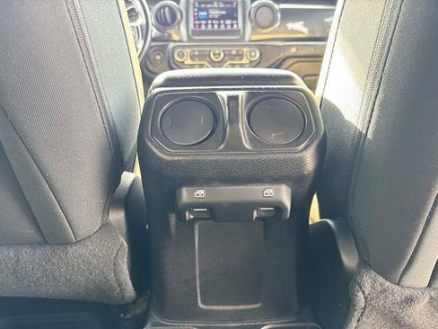 Used 2020 Jeep Wrangler Unlimited Sport image 27