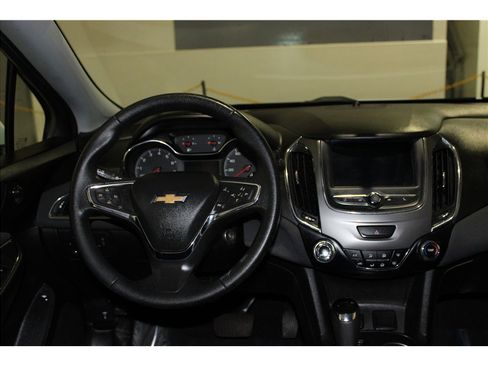 Used 2019 Chevrolet Cruze Sedan image 15