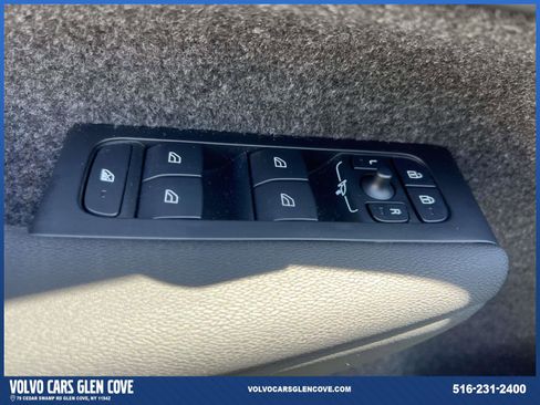 Used 2026 Volvo XC40 B5 Plus w/ Protection Package Premier AWD/4WD image 16