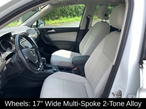 Used 2019 Volkswagen Tiguan SE w/ Panoramic Sunroof Package AWD/4WD image 14
