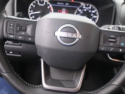 Used 2025 Nissan Rogue SV FWD image 16