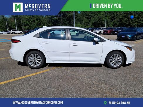 Used 2024 Toyota Corolla LE w/ LE Convenience Package FWD image 8