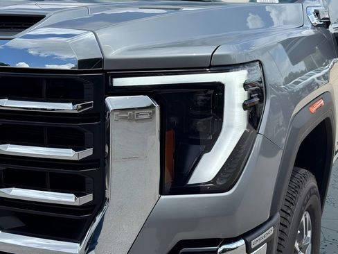 New 2026 GMC Sierra 2500 SLE AWD/4WD image 3