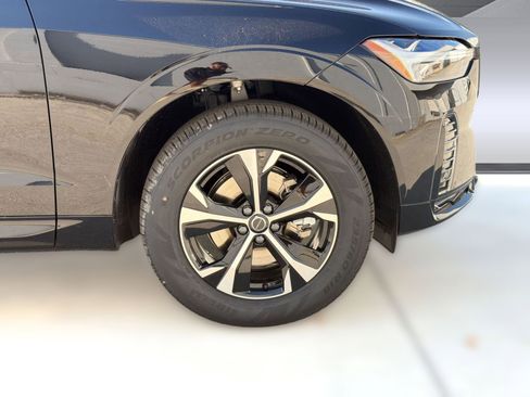 New 2026 Volvo XC60 B5 Core w/ Climate Package AWD/4WD image 12