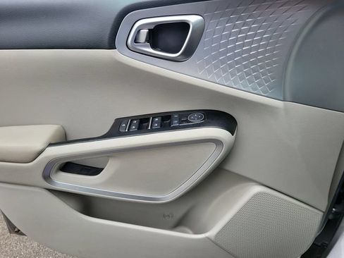 Certified 2023 Kia Soul LX w/ Option Group 015 FWD image 19